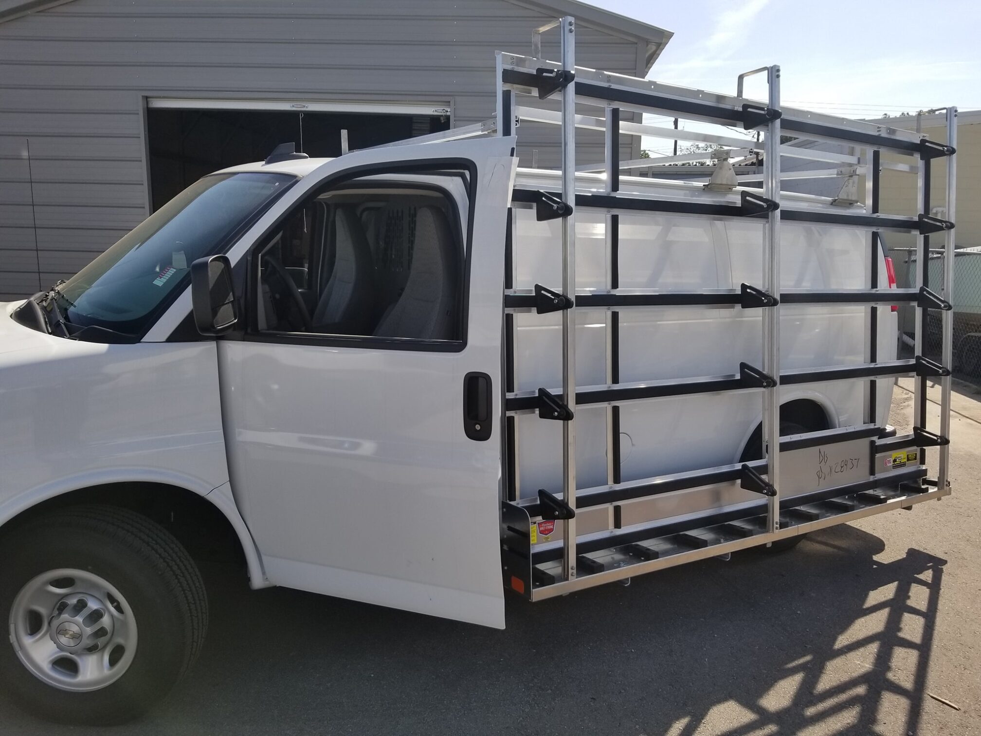 VAN GLASS RACK